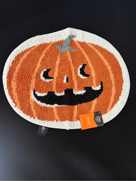 Target Other - Target Orange and White Jack-o'-Lantern Pumpkin Holiday Rug